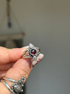Dainty Paisley Ring MTO~stone choice