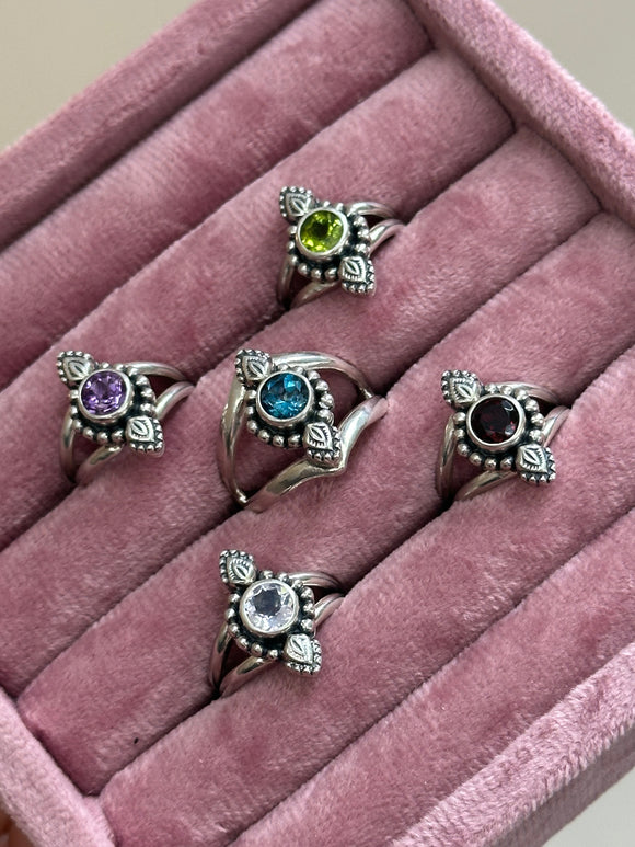 Various Stones Dainty Paisley Ring